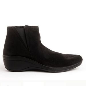 Arcopedico Luana Wedge Bootie Black Suede 37